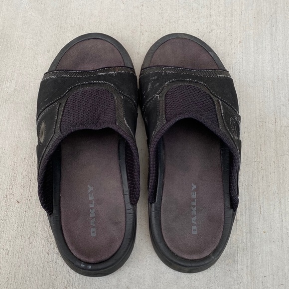 oakley leather sandals